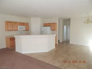 Photo #4: 2451679 Listing 