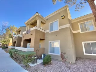 Photo #1: 2451688 Listing 