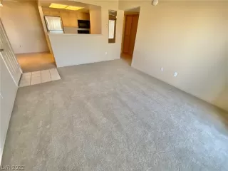 Photo #5: 2451688 Listing 