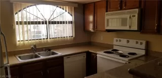 Photo #4: 2451731 Listing 