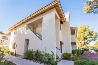 Photo #2: 2451732 Listing 