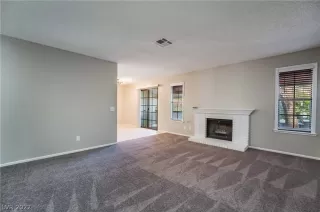 Photo #5: 2451732 Listing 