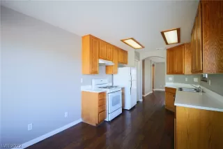 Photo #4: 2451738 Listing 