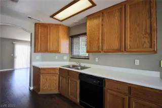 Photo #5: 2451738 Listing 