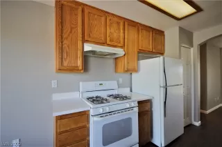 Photo #6: 2451738 Listing 