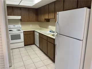 Photo #1: 2451754 Listing