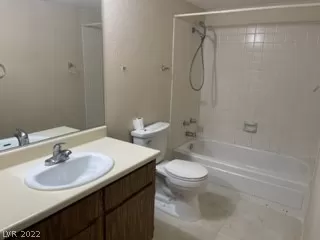 Photo #5: 2451754 Listing