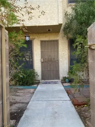 Photo #1: 2451762 Listing