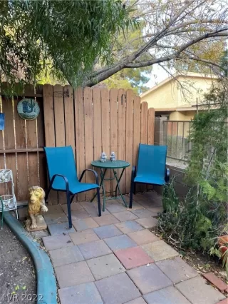 Photo #4: 2451762 Listing