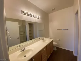 Photo #5: 2451781 Listing 