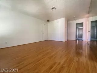 Photo #2: 2451795 Listing 