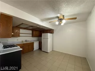 Photo #3: 2451795 Listing 