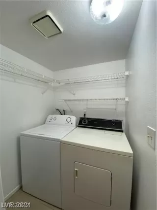 Photo #5: 2451795 Listing 