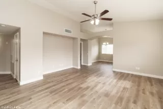 Photo #3: 2451796 Listing 