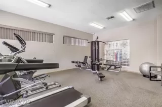 Photo #6: 2451847 Listing 