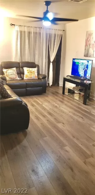 Photo #2: 2451848 Listing 