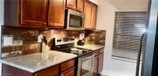 Photo #5: 2451848 Listing 