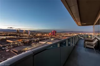 Photo #2: 2451856 Listing 