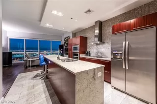 Photo #4: 2451856 Listing 