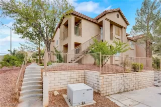 Photo #2: 2451907 Listing 