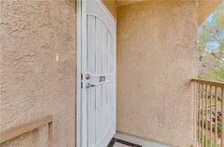 Photo #5: 2451907 Listing 