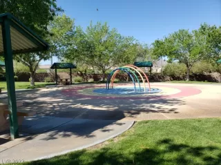 Photo #2: 2451908 Listing 