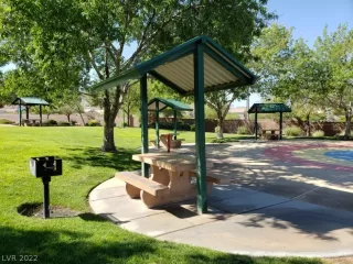 Photo #3: 2451908 Listing 