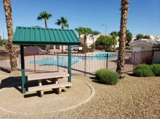 Photo #4: 2451908 Listing 