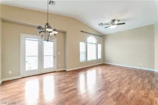 Photo #1: 2451930 Listing