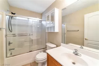 Photo #6: 2451930 Listing