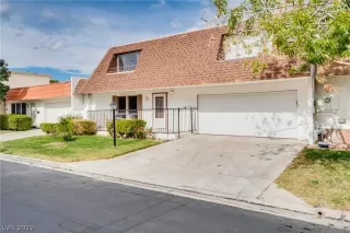 Photo #2: 2451935 Listing