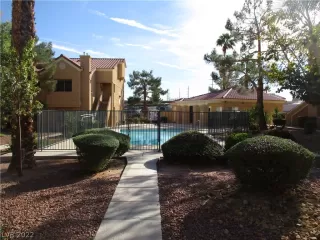 Photo #2: 2451939 Listing 