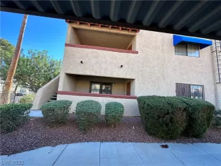 Photo #1: 2451947 Listing