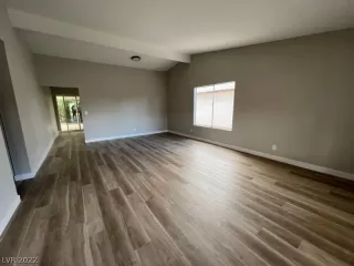 Photo #1: 2451951 Listing 