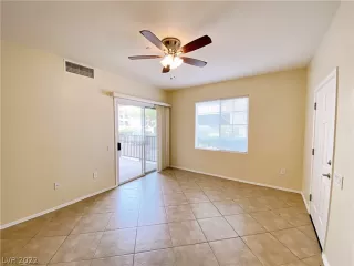 Photo #5: 2451955 Listing 