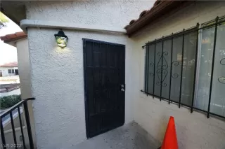 Photo #2: 2451959 Listing 