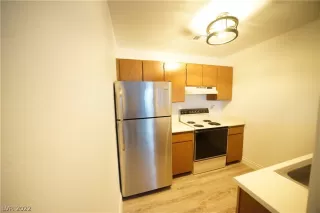 Photo #6: 2451959 Listing 