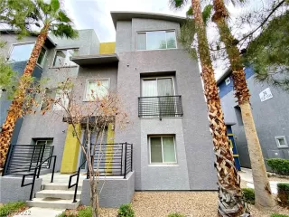 Photo #3: 2451963 Listing 