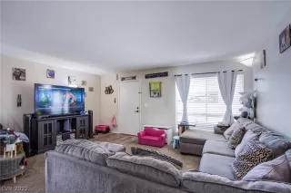 Photo #4: 2451970 Listing 