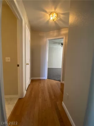 Photo #5: 2451986 Listing 