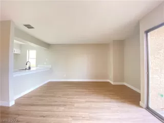 Photo #1: 2451990 Listing