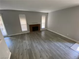 Photo #2: 2452004 Listing 