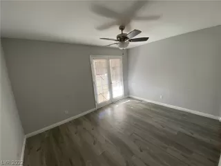 Photo #5: 2452004 Listing 