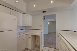 Photo #1: 2452030 Listing 