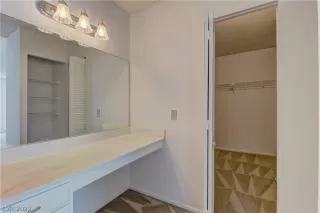 Photo #5: 2452030 Listing 