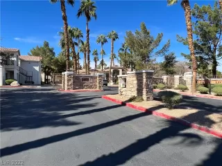 Photo #3: 2452056 Listing 