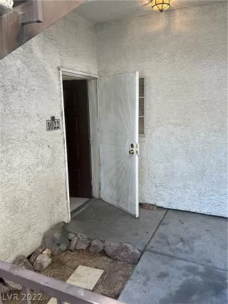 Photo #6: 2452056 Listing 