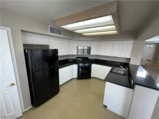 Photo #6: 2452071 Listing 