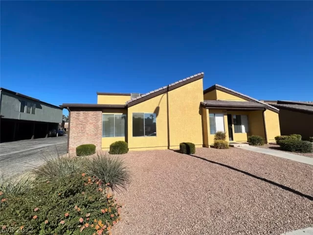 MLS: 2452113 Condo For Sale