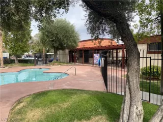 Photo #2: 2452158 Listing 